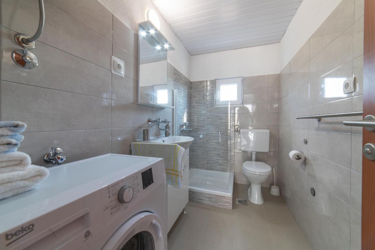 Holiday Home Sego With Private Pool Veliki Brocanac 外观 照片